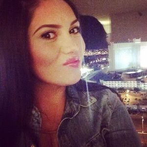 Meet your Posher, Paulina